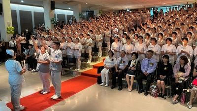 護理生力軍啟程 中華醫大護理系加冠典禮